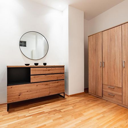 Spacious 3-Room Apt. 15 Min To The City Center Wina Bagian luar foto